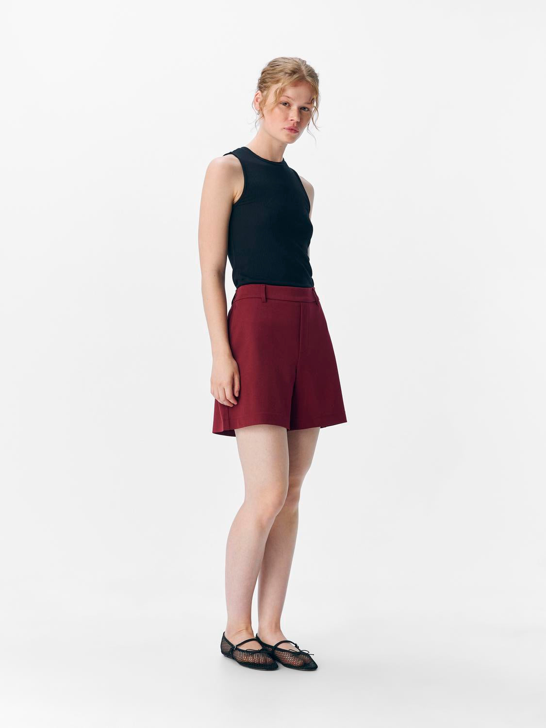 model_shot-front_full